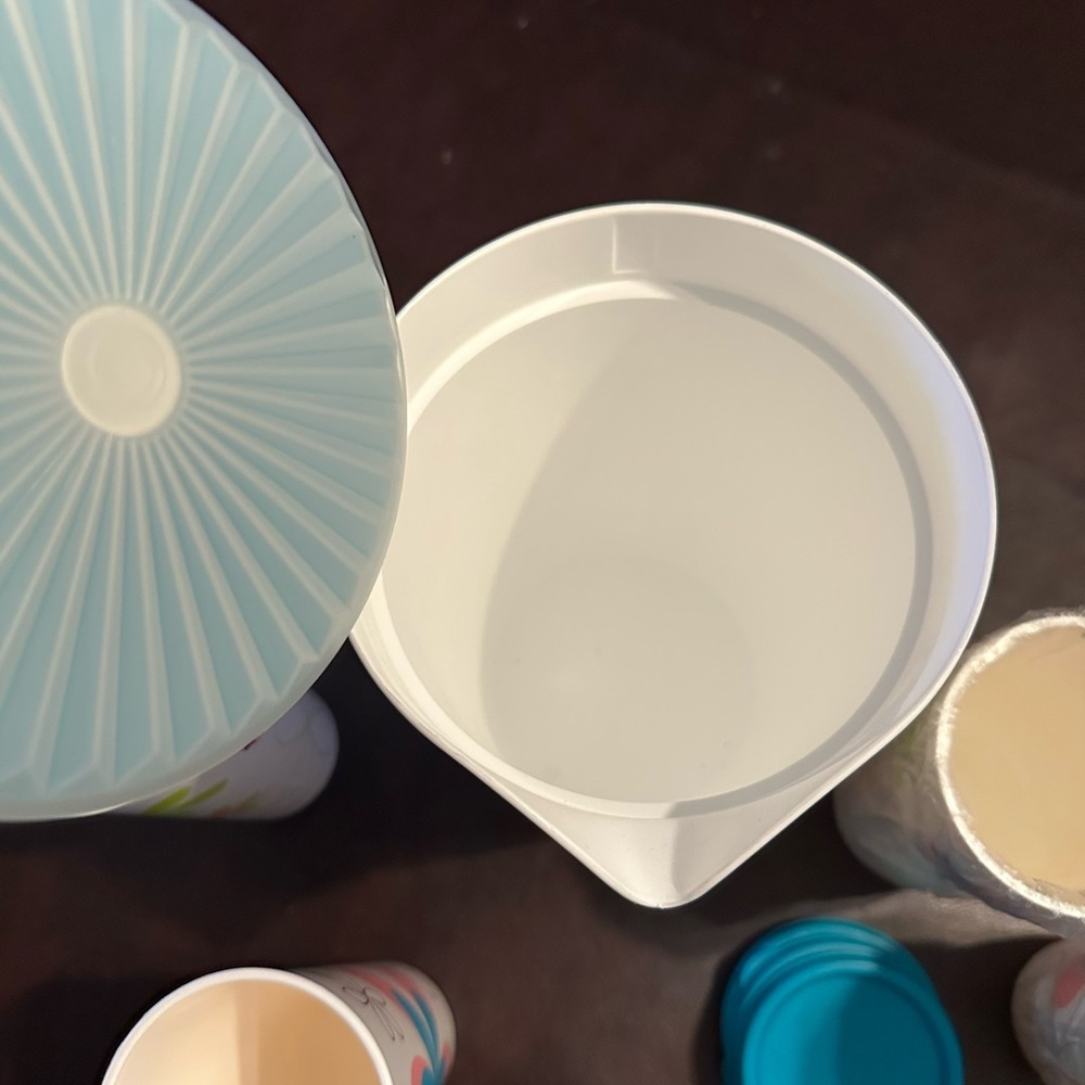 Daisy Tupperware set - Picture 10 of 10